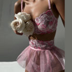 Phantasie Dessous Fee Rüsche Unterwäsche 3-tlg. Set - Feiner Luxus mit Stickerei, Erotisches Floral Outfit, Delikates Strumpfband Bilizna. – Bild 2