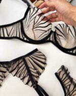 Phantasie Dessous Für Frauen Transparenter Spitze Stickerei Strumpfband 3-tlg. Sexy Unterwäsche Sheer BH Intime Kits Bilizna Set – Bild 2