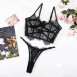 Verführerisches Spitzen-Lingerie-Set in Schwarz | 2-teilig mit transparenten Details | Sexy Dessous für Damen – Reizwäsche mit Push-up Effekt – Bild 8