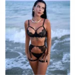 Spitzen Lingerie Set 4-teilig BH Slip Strumpfhalter mit Peplum Rock – Bild 3