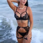 Spitzen Lingerie Set 4-teilig BH Slip Strumpfhalter mit Peplum Rock – Bild 2