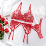 Erotische Dessous Set 3-teilig rot Stickerei sexy weibliche Unterwäsche – Bild 6
