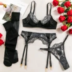 4-teiliges Dessous-Set transparent mit Blumenstickerei BH Tanga Strümpfe – Bild 6